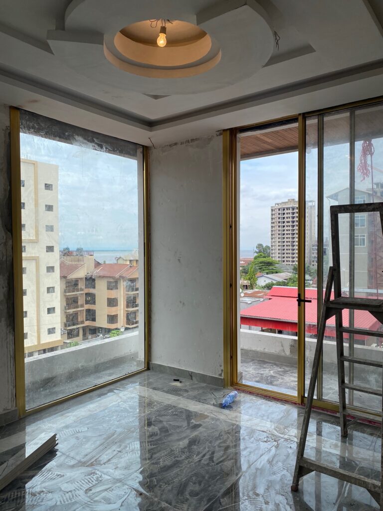 Immeuble à Kinshasa — Parachèvement d'immeuble · Kinshasa (RDC) · 1400 m²